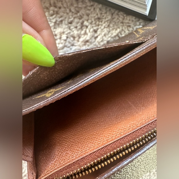 Authentic Louis Vuitton Monogram Portefeuille Sarah Long Wallet - Picture 10 of 16